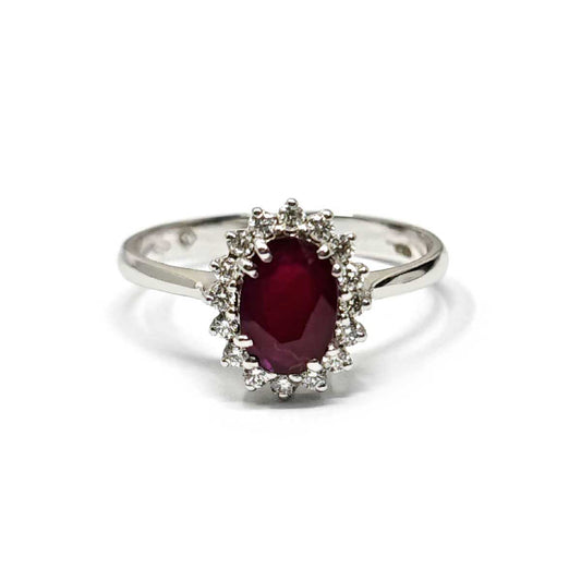 Anello con Rubino CT 0.85 e Diamanti CT 0.18