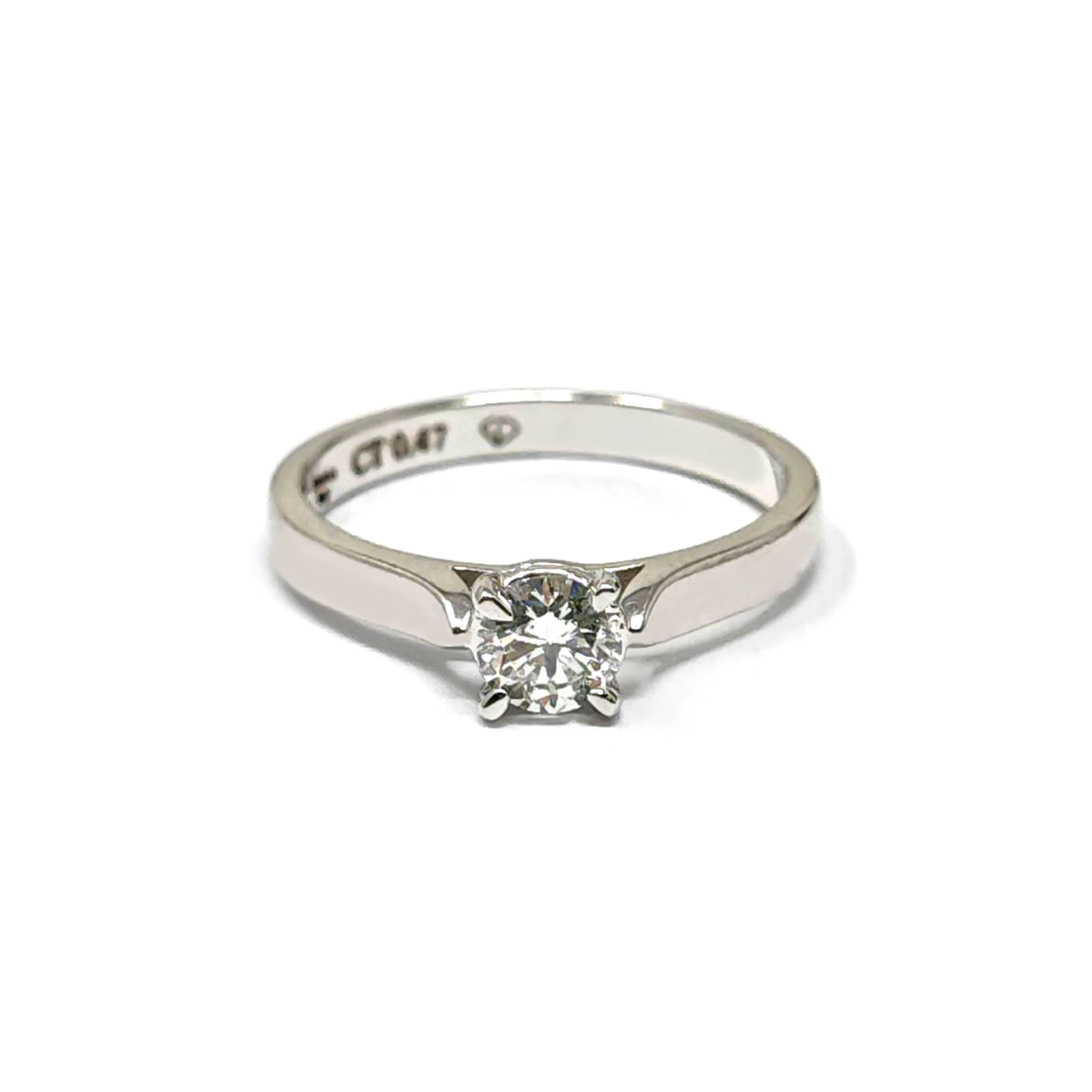 Anelo Solitario Fantasy in Oro Bianco e Diamante CT 0.47