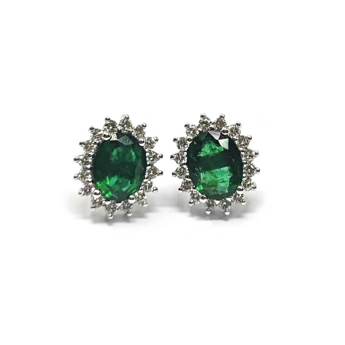 Orecchini con Smeraldo CT 3.08 e Diamanti CT 0.78