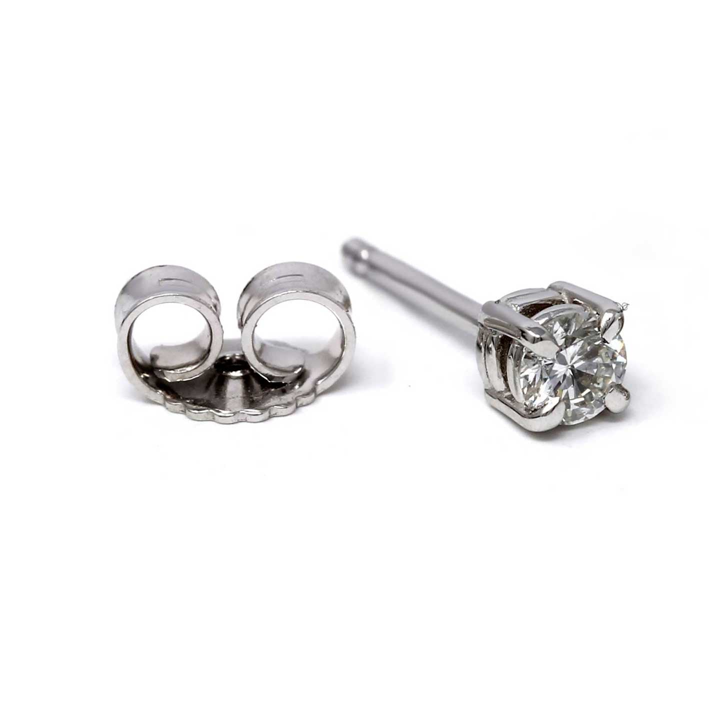 Orecchino Punto Luce con Diamante CT 0.09