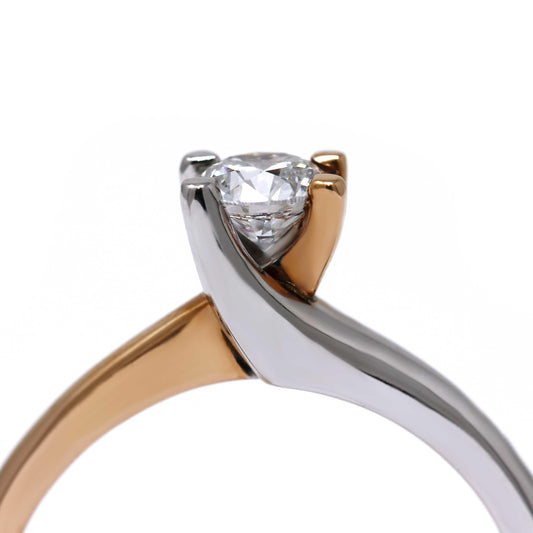 Anello Solitario Valentino in oro Rosa CT 0.42