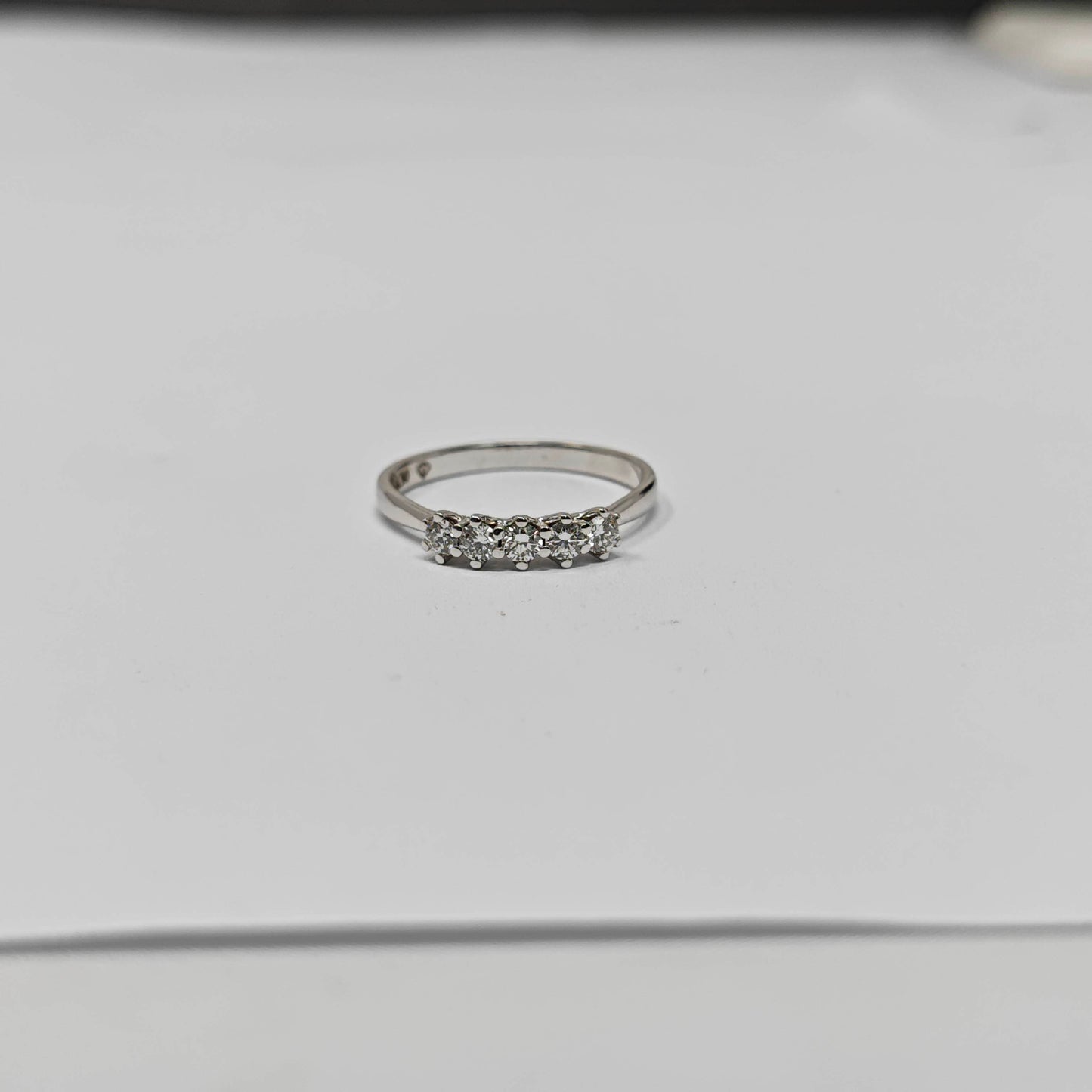 Anello Veretta 5 Pietre con Diamanti CT 0.30