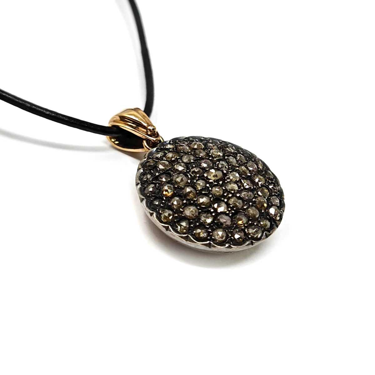 Ciondolo Stile Antico in Oro 9kt con 63 Diamanti Corone CT 2.37