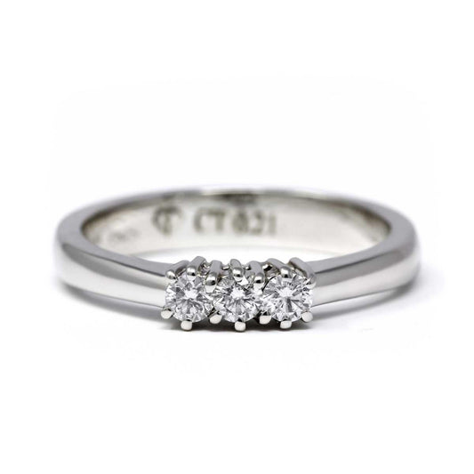 Anello Trilogy con Diamanti CT 0.21
