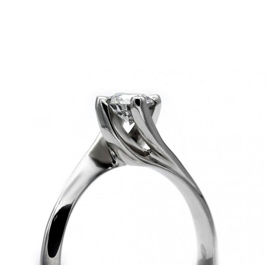 Anello Solitario con Diamante CT 0.45 VS1 F