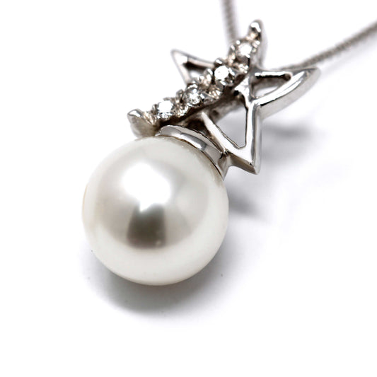 Pendente Stella con Perla Akoya 6/6.5 e Diamanti CT 0.02