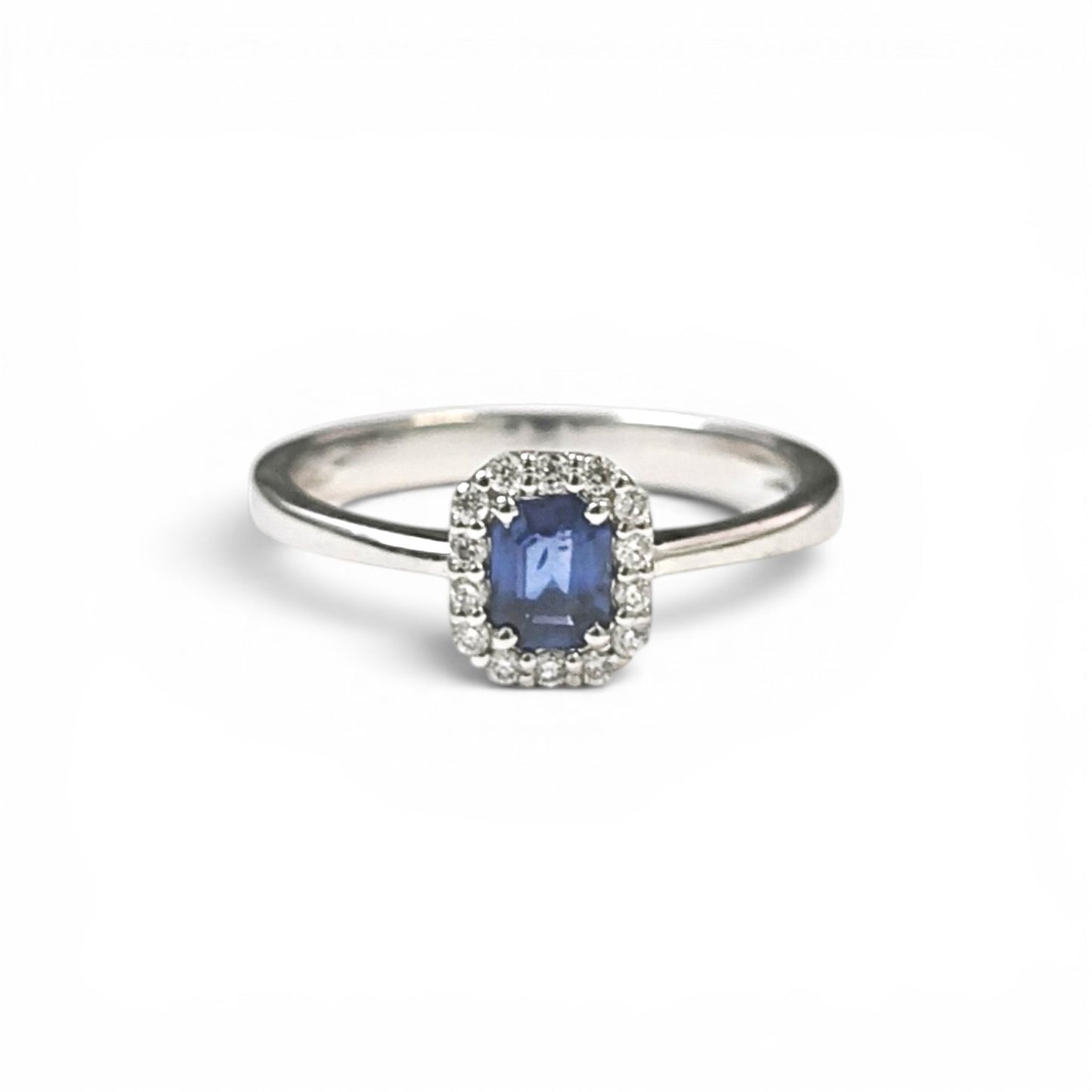 Anello con Zaffiro CT 0.40 e Diamanti CT 0.12