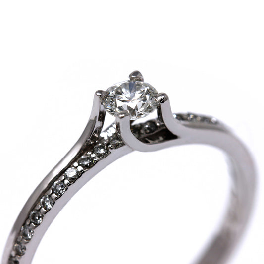 Anello Solitario Valentino con Diamanti Bianchi CT 0.22