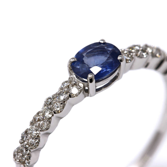 Anello con Zaffiro CT 0.45 e Diamanti Bianchi CT 0.18