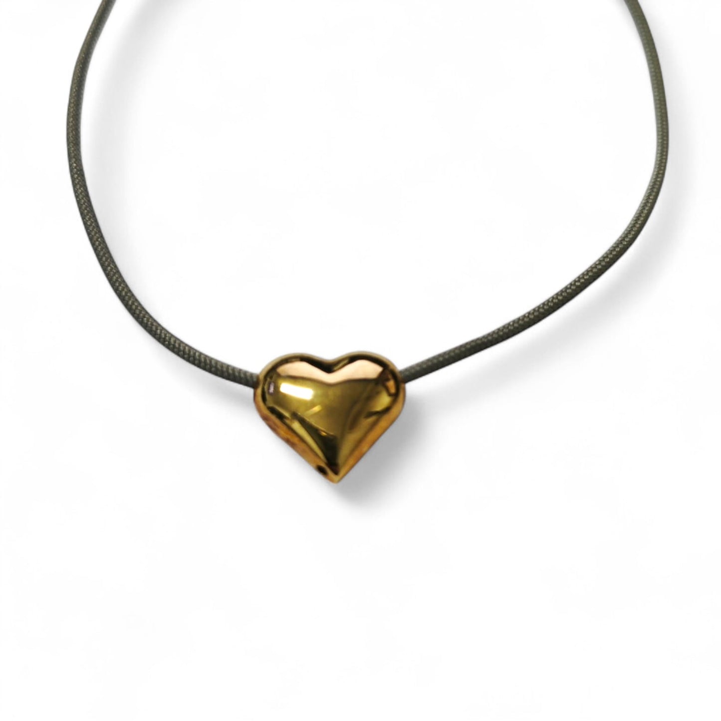 Pendente cuore dorato con cordoncino grigio