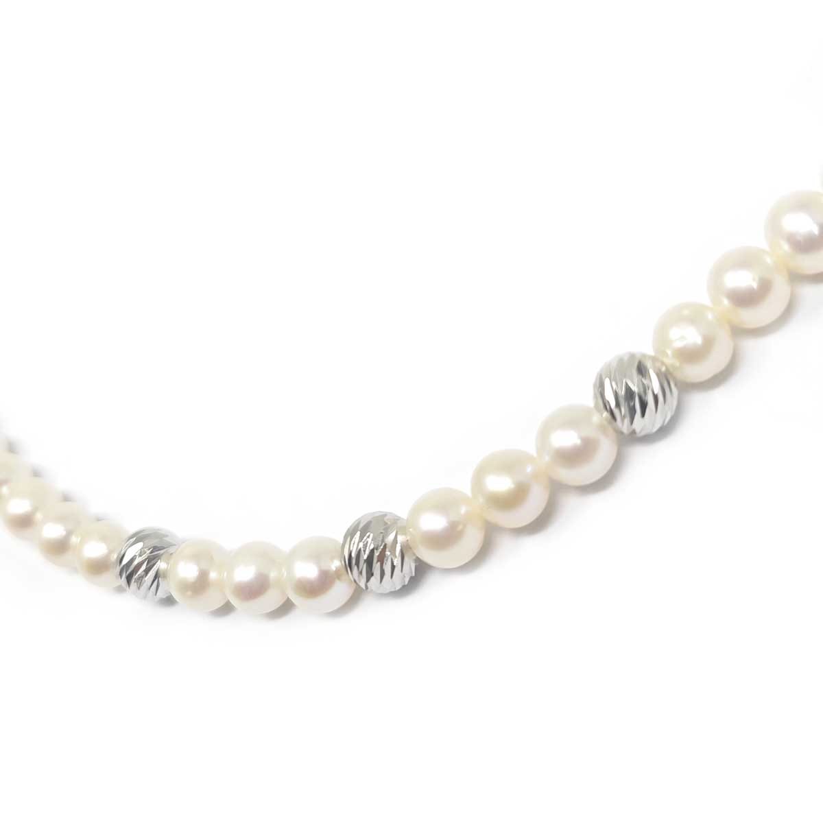 Girocollo di Perla Freswater 6/6.5 mm con Distanziatori in Oro Bianco