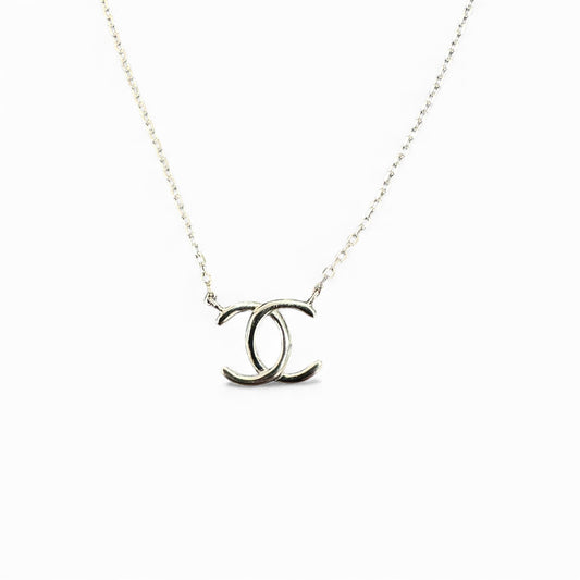 Collana in argento 925 con doppia Chanel