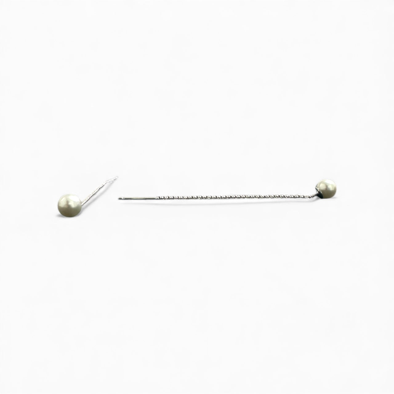 Orecchini a Filo in Argento 925 con Perla – Design Minimalista Elegante