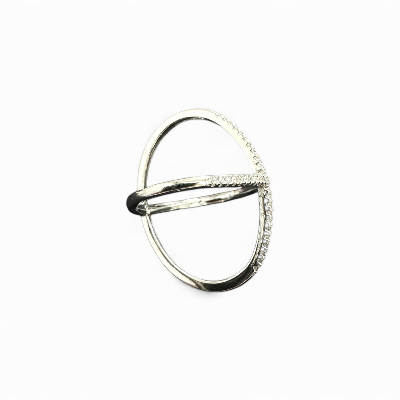 Anello Incrociato in Argento 925 – Design X Elegante e Luminoso