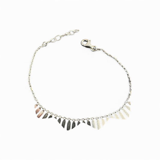 Bracciale con Piastrine Pendenti – Disponibile in Dorato e Argento