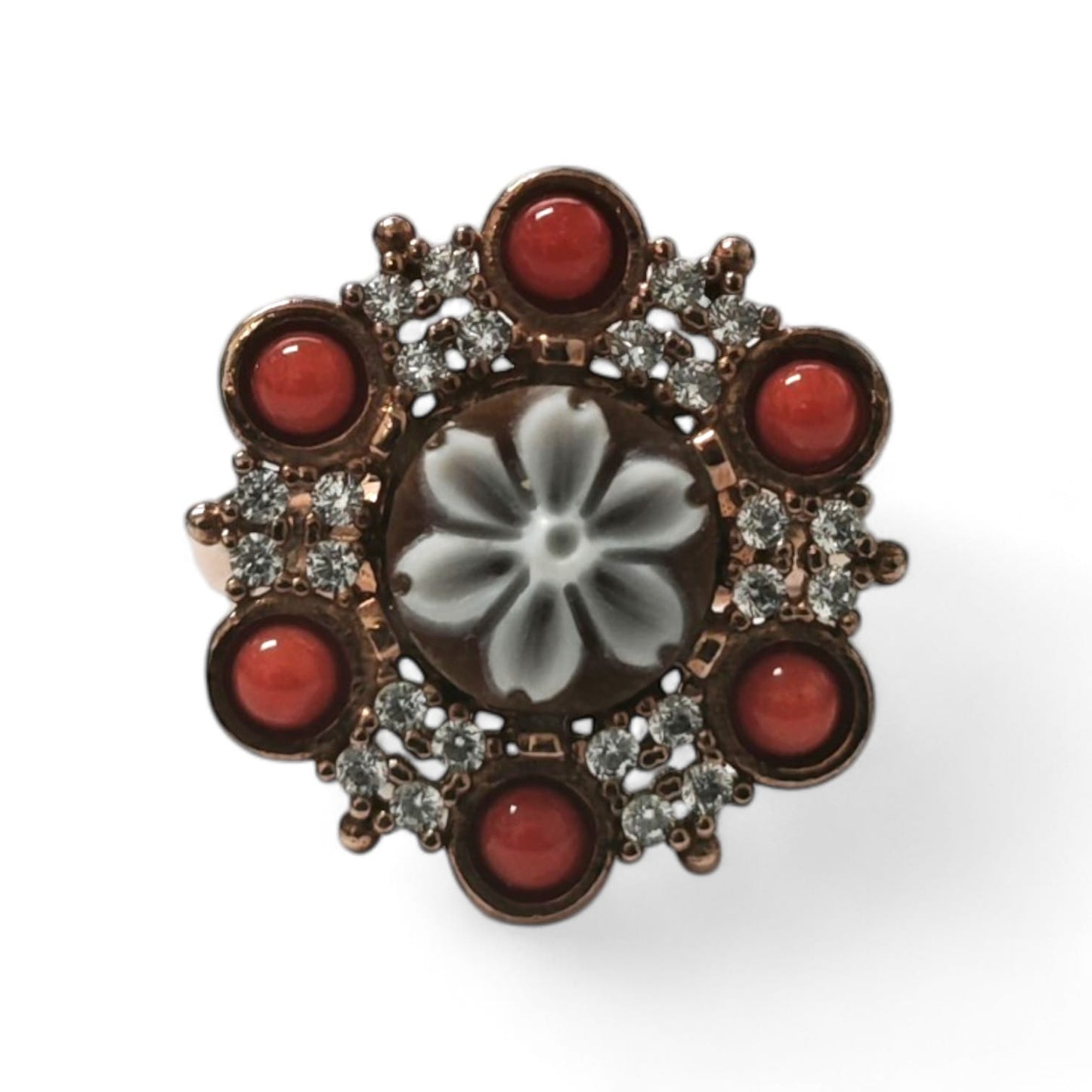 Anello in Argento Rosato con Zirconi e Coralli Naturali