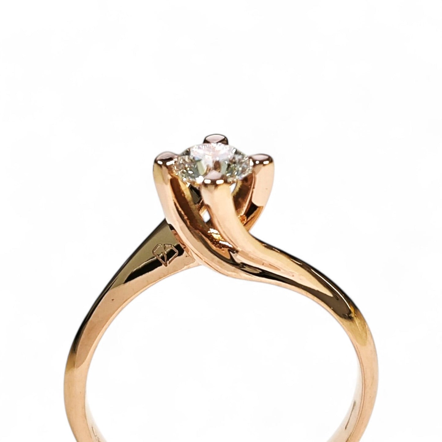 Anello Solitario Valentino in Oro Rosa con Diamante CT 0.41 IF E