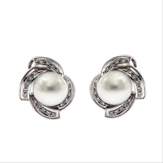 Orecchini con Perla Australiana mm 12 con  Diamanti  CT 0.62
