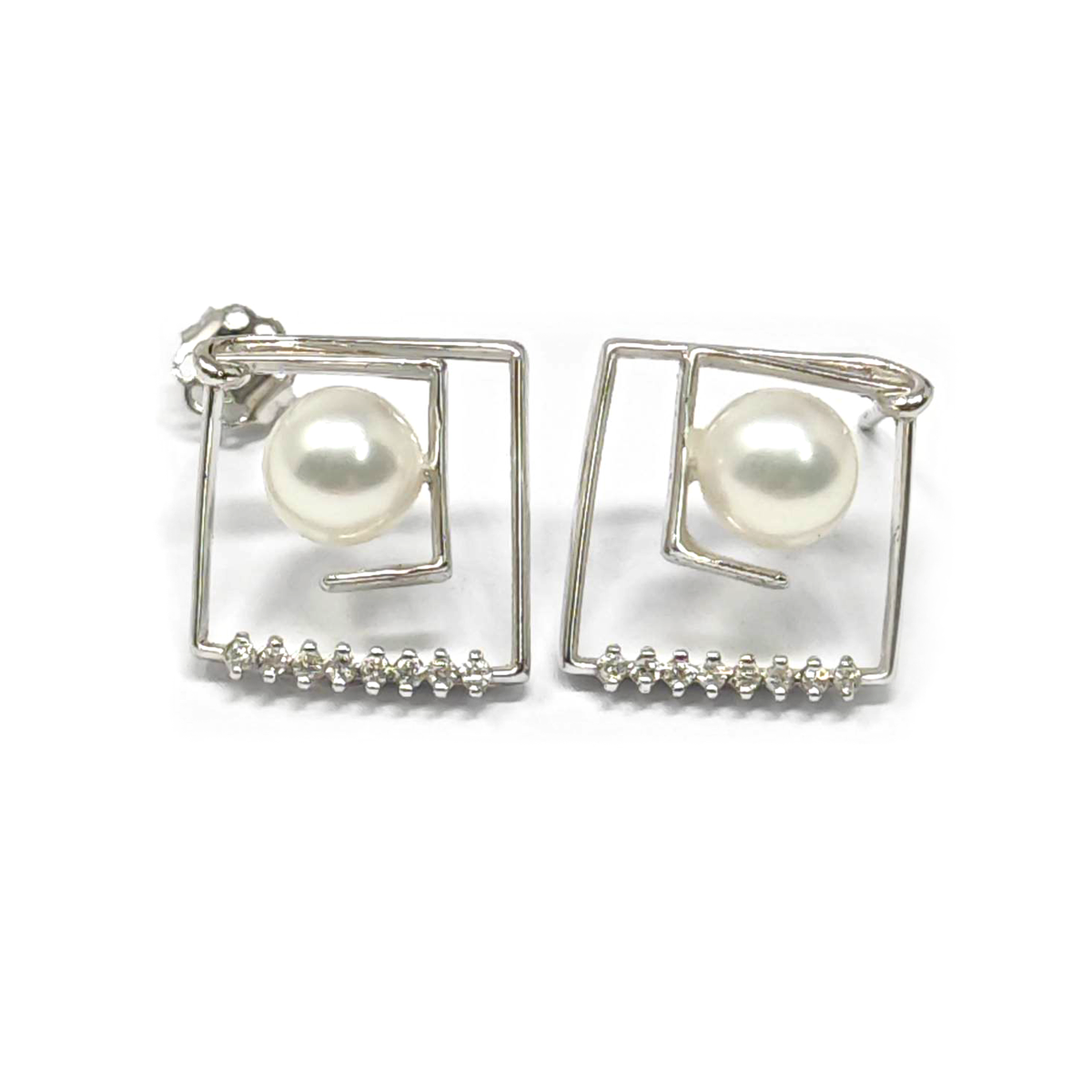 Orecchini in Oro 18kt con Perle Acqua Salata e Diamanti