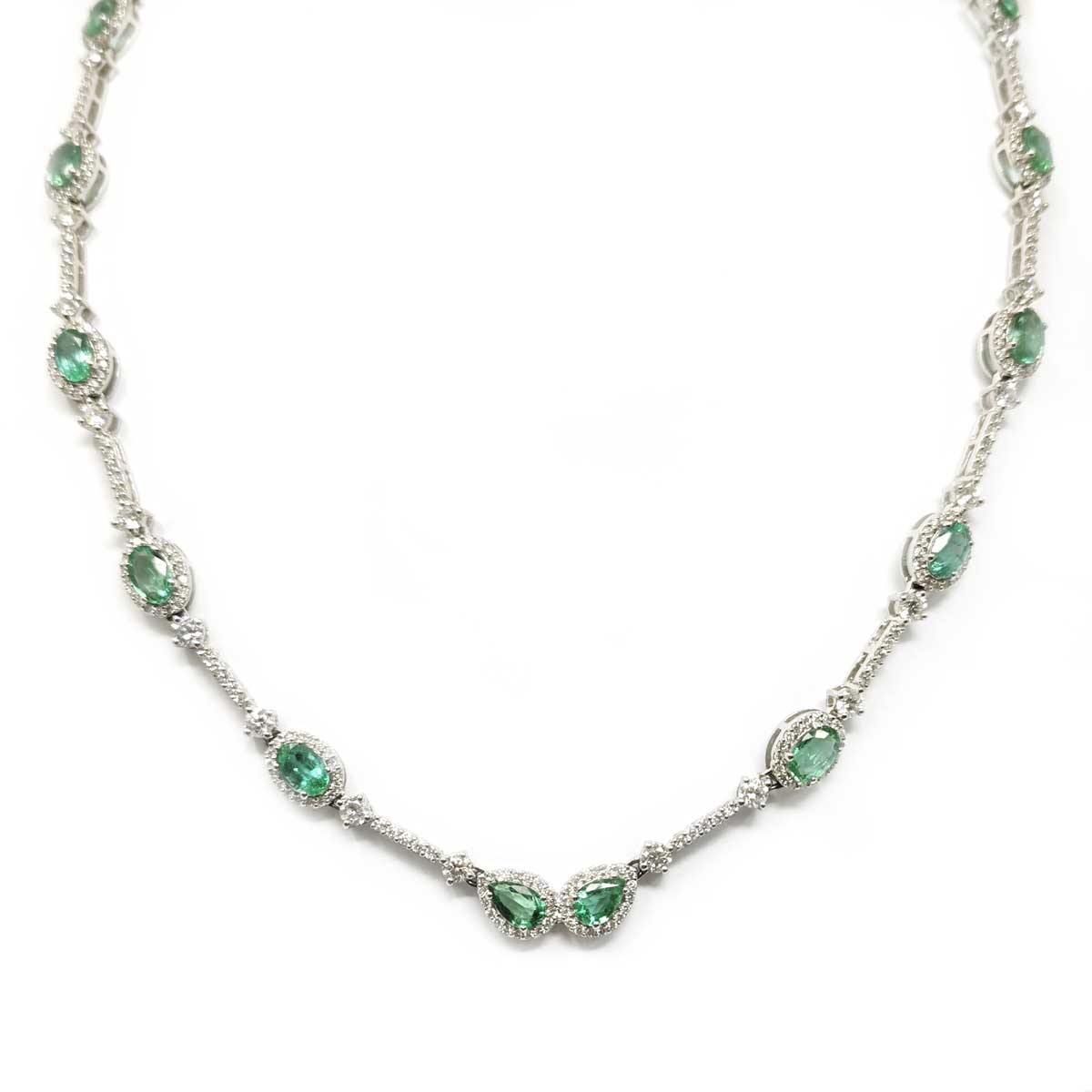 Girocollo con Smeraldi CT 7.60 e Diamanti CT 5.42  VVS1 F