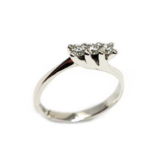 Anello Trilogy con Diamanti CT 0.30