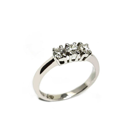 Anello Trilogy con Diamanti CT 0.51