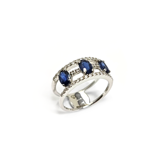 Anello Trilogy con Zaffiri CT 1.80 e Diamanti CT 0.38