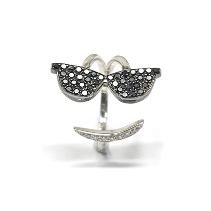 Anello con Occhiali e Sorriso con Diamanti Bianchi CT 0.06 e Neri CT 0.42