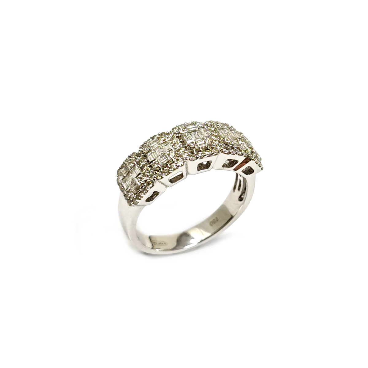 Anello in Oro Bianco con Diamanti CT 0.67