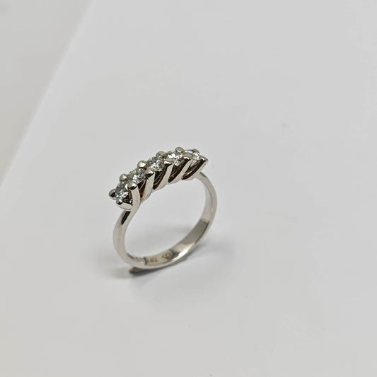 Anello Veretta con Diamanti CT 0.62 IF E