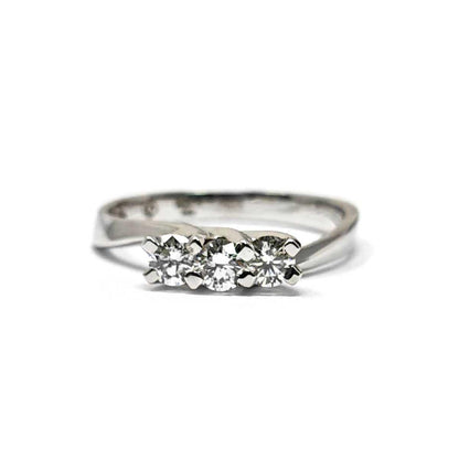 Anello Trilogy con Diamanti CT 0.45