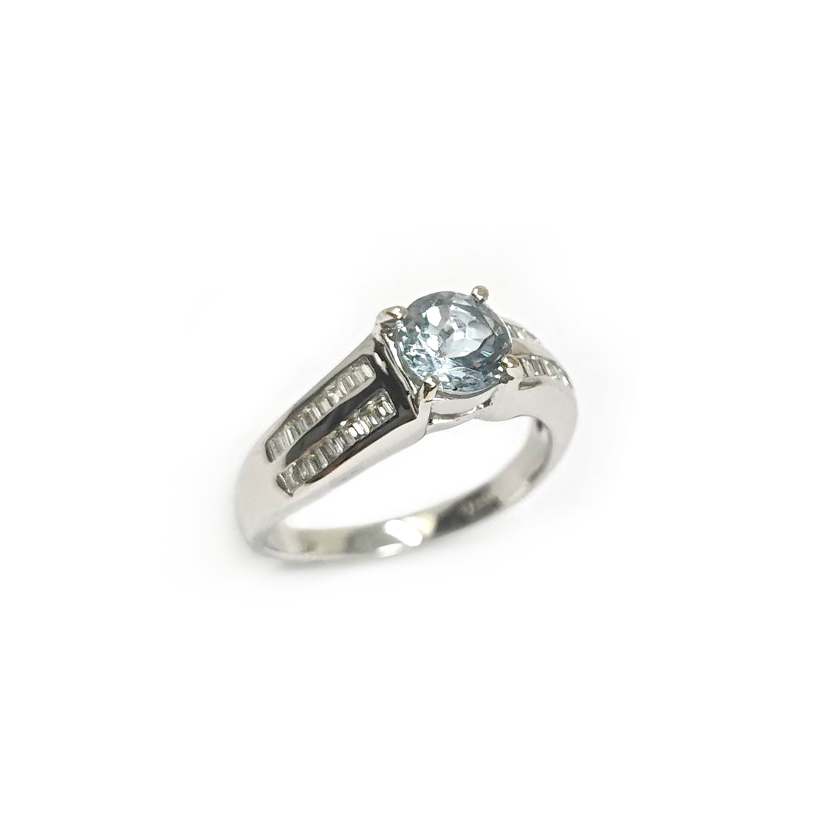 Anello Solitario in Oro 18kt con Diamanti e Acquamarina CT 1.02