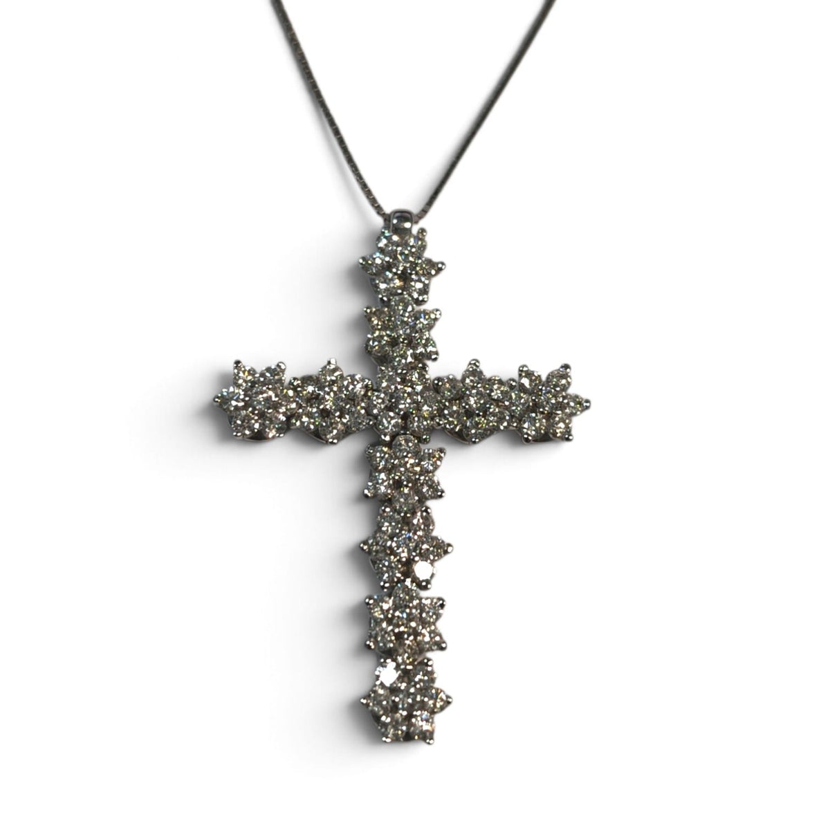 Croce Linea Fiore in Oro Bianco 18kt con Diamanti CT 1.16