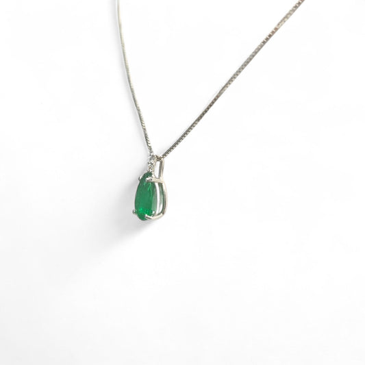 Pendente con Smeraldo Goccia CT 0.40 e Brillanti CT 0.02