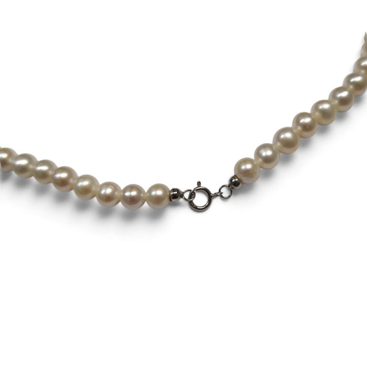 Girocollo di Perle Freshwater 6/6.5 mm con chiusura in oro18kt