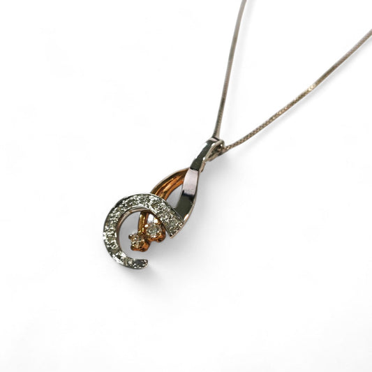 Pendente Bicolore Stilizzato con 12 Diamanti CT 0.18