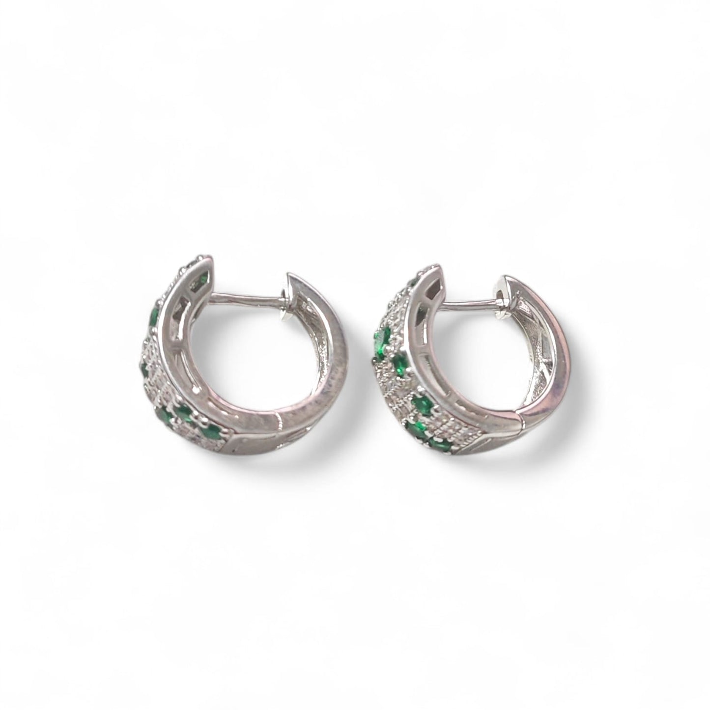 Orecchini Cerchio Argento 925 Rodiato con Zirconi Verdi e Bianchi – Eleganza Brillante
