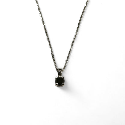 Pendente Punto Luce con Diamante Nero CT 0.16
