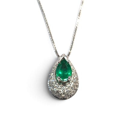 Pendente in Oro 18kt Goccia di Smeraldo Colombiano CT 0.98 e Diamanti CT 0.60