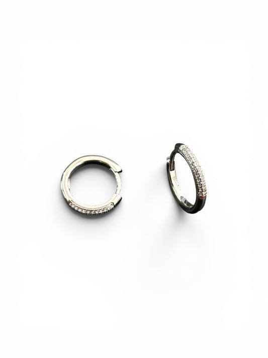 Orecchini Cerchio Pavé con Zirconi in Argento 925