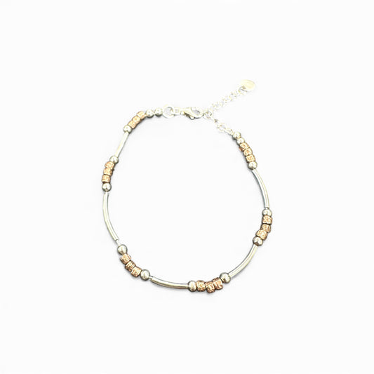 Bracciale in argento 925 con inserti rosati e dettagli tubolari