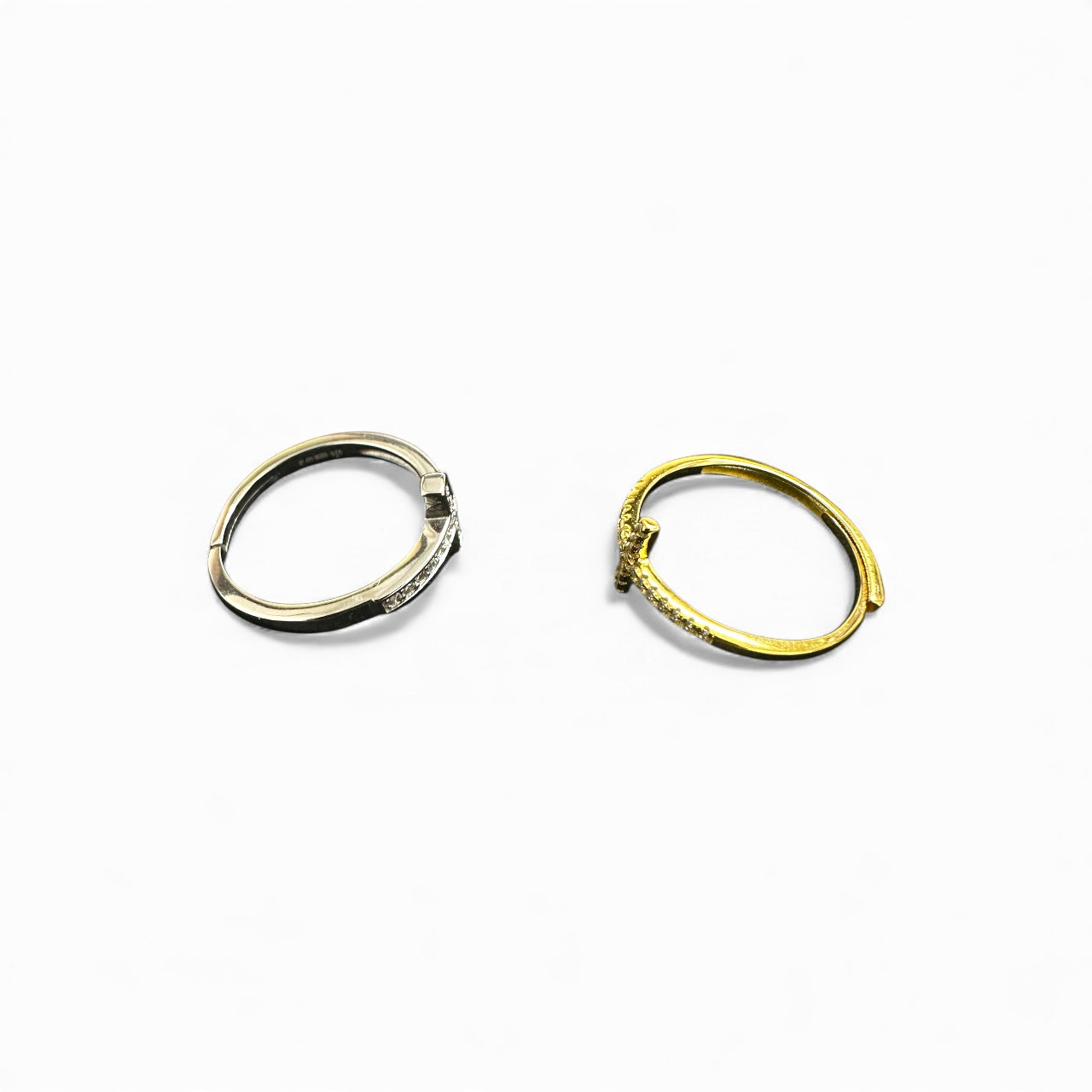 Anello Croce in Zirconi – Argento 925 (Bianco o Dorato)