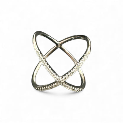 Anello Incrociato in Argento 925 – Design X Elegante e Luminoso