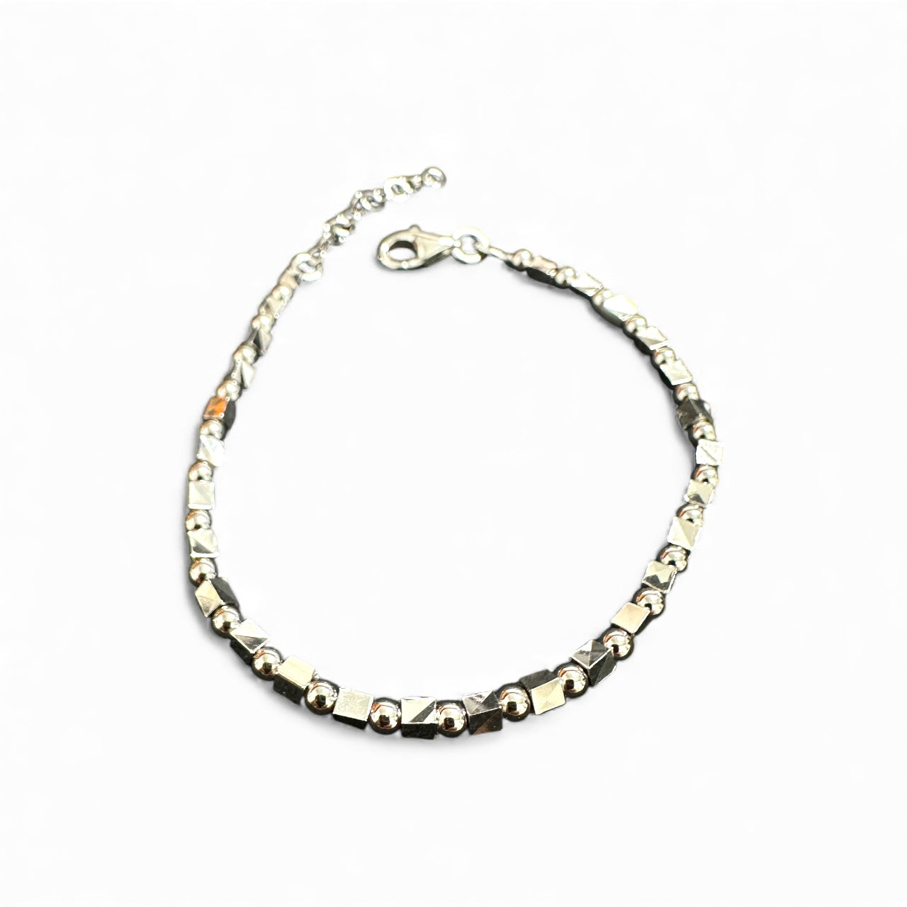 Bracciale a Maglia Irregolare Brillante – Argento o Dorato