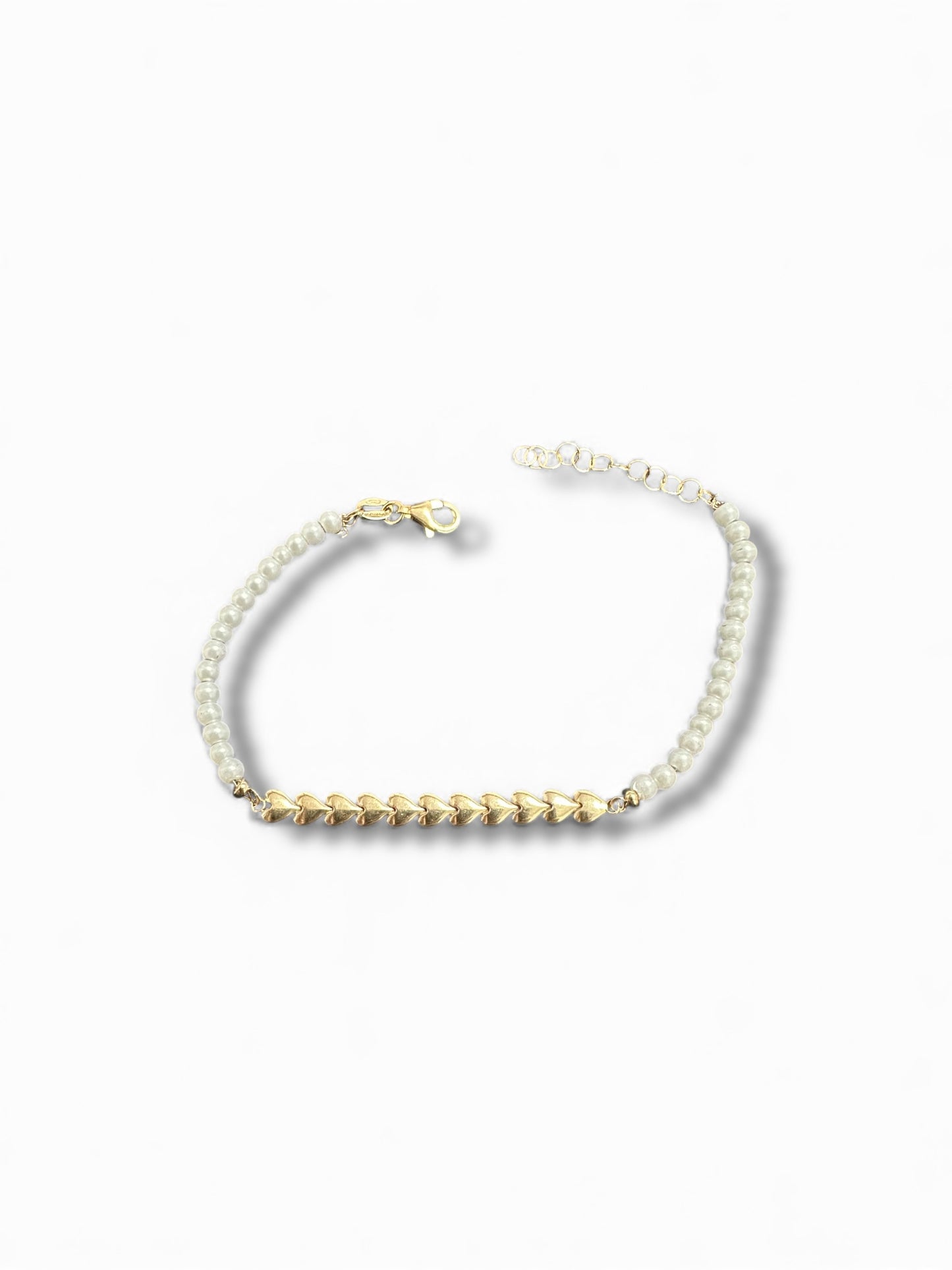 Bracciale in Argento 925 con Perle Bianche e Maglia Cuori Dorata