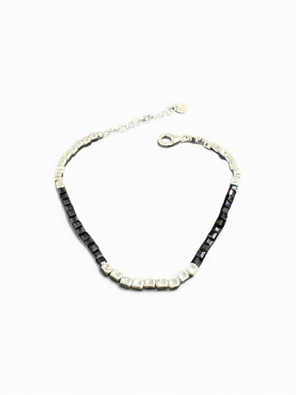 Bracciale in Argento 925 con Perline Sfaccettate Bicolor Nero–Argento