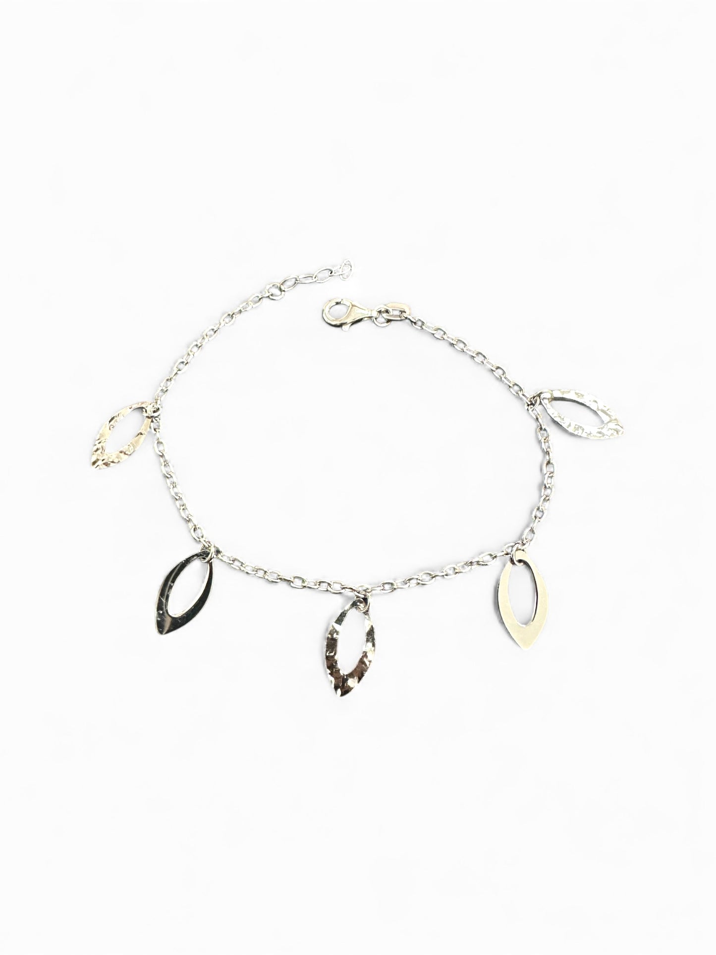 Bracciale in Argento 925 con Ciondoli Pendenti Martellati – Elegante e Leggero