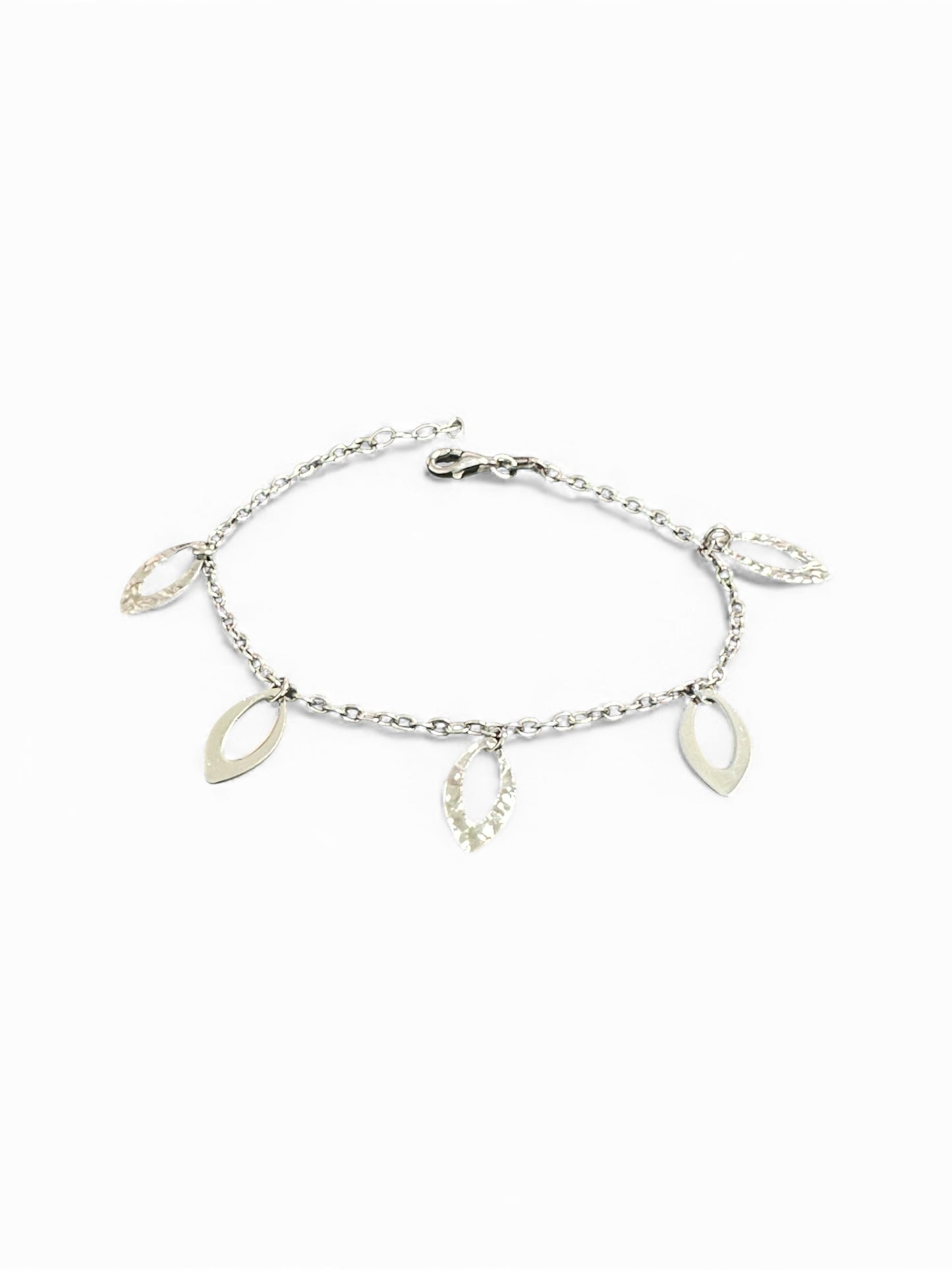 Bracciale in Argento 925 con Ciondoli Pendenti Martellati – Elegante e Leggero