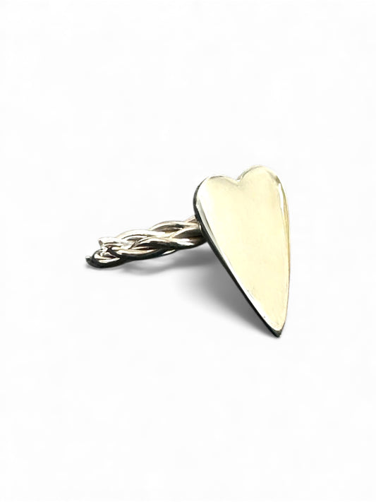 Anello con Cuore – Disponibile in Argento e Dorato