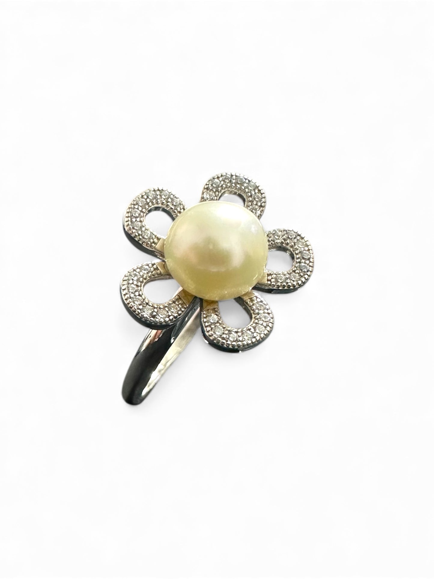 Anello in Argento 925 a Fiore con Perla Centrale e Zirconi – Misura 18
